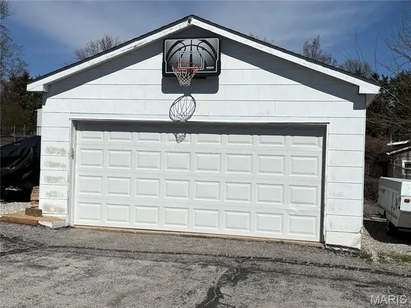 $279,900 | 4005 Reavis Barracks Road, St. Louis, MO 63125