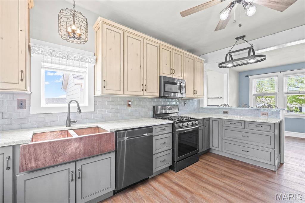 4005 Reavis Barracks Road St. Louis, MO 63125 - Photo 9 of 60