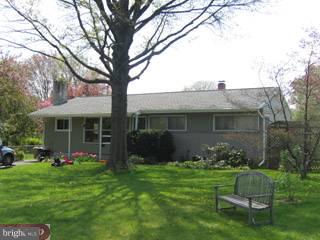 52 St Dunstans Road Hatboro, PA 19040 - Photo 1 of 6