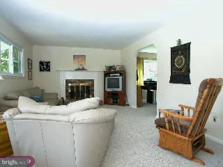 52 St Dunstans Road Hatboro, PA 19040 - Photo 2 of 6