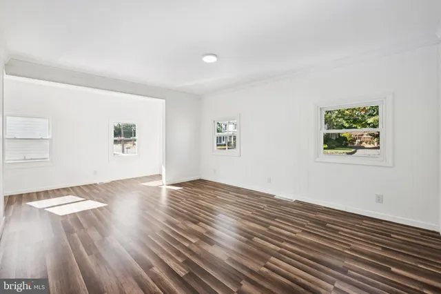 $329,900 | 315 South Main Street, Elmer, NJ 08318