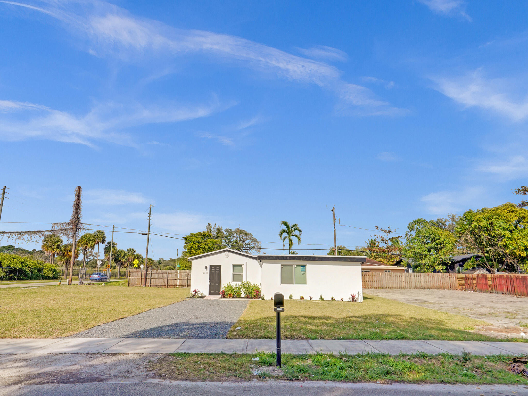 6143 Southwest 40th Street Miramar, FL 33023 - Photo 35 of 40 ROY00884