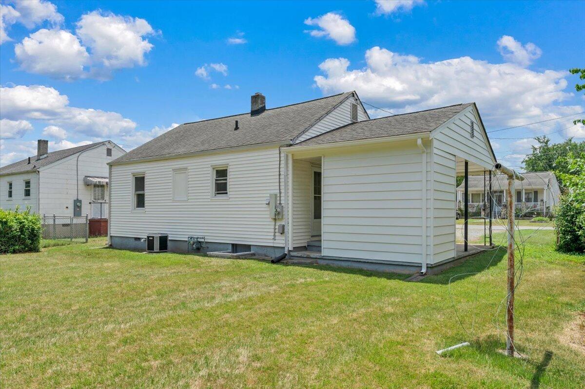 4933 Hildebrand Road Northwest Roanoke, VA 24012 - Photo 23 of 29 23-MIB04596