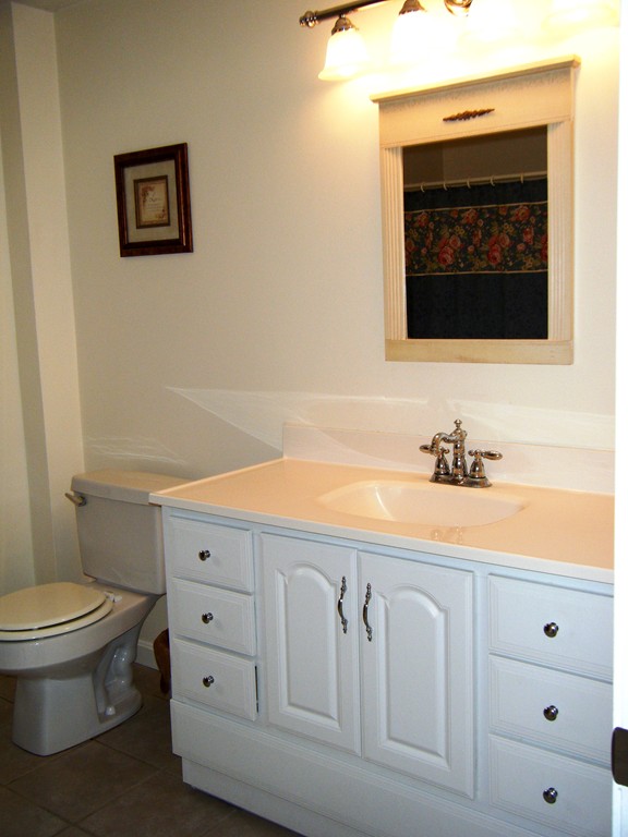 27 Thornton Road Mansfield, MA 02048 - Photo 15 of 20 Gallery Image 15