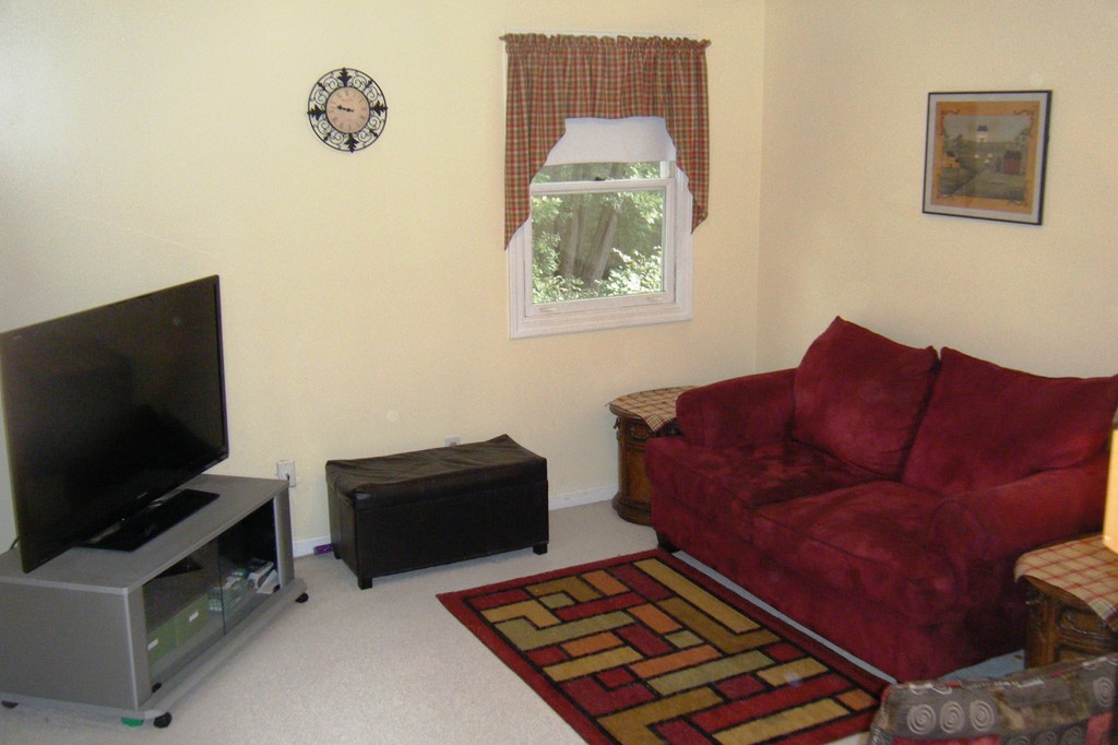 27 Thornton Road Mansfield, MA 02048 - Photo 8 of 20 Gallery Image 8