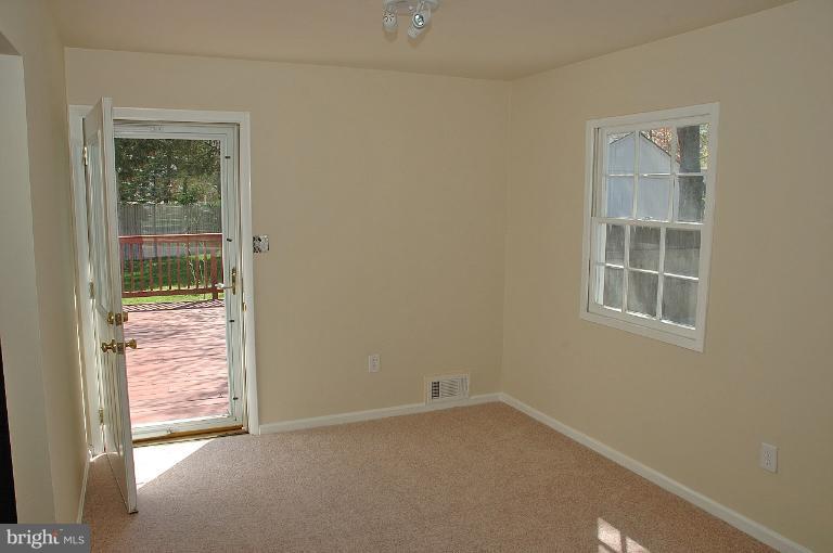 4311 Merton Road Rockville, MD 20853 - Photo 8 of 10 Dining Room