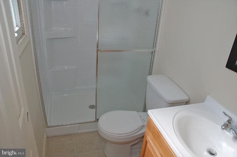 4311 Merton Road Rockville, MD 20853 - Photo 9 of 10 Bath