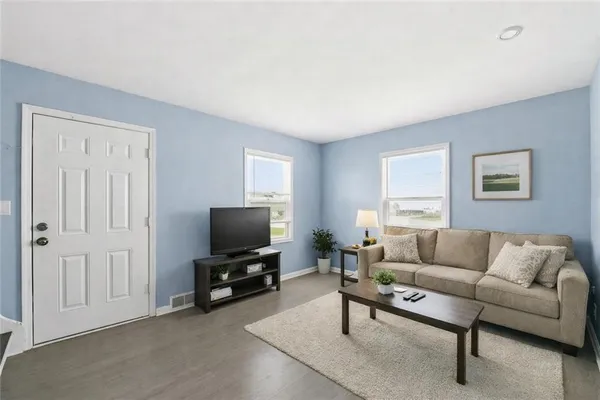 $200,000 | 801-803 Bannister Road, Kansas City, MO 64131