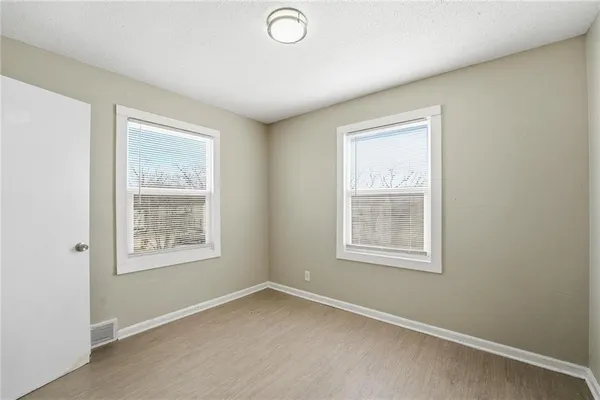 $200,000 | 801-803 Bannister Road, Kansas City, MO 64131