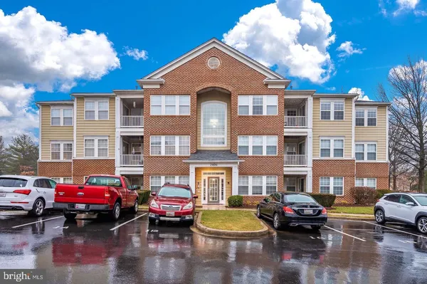 $255,000 | 2406 Dominion Drive, Unit 2A, Frederick, MD 21702