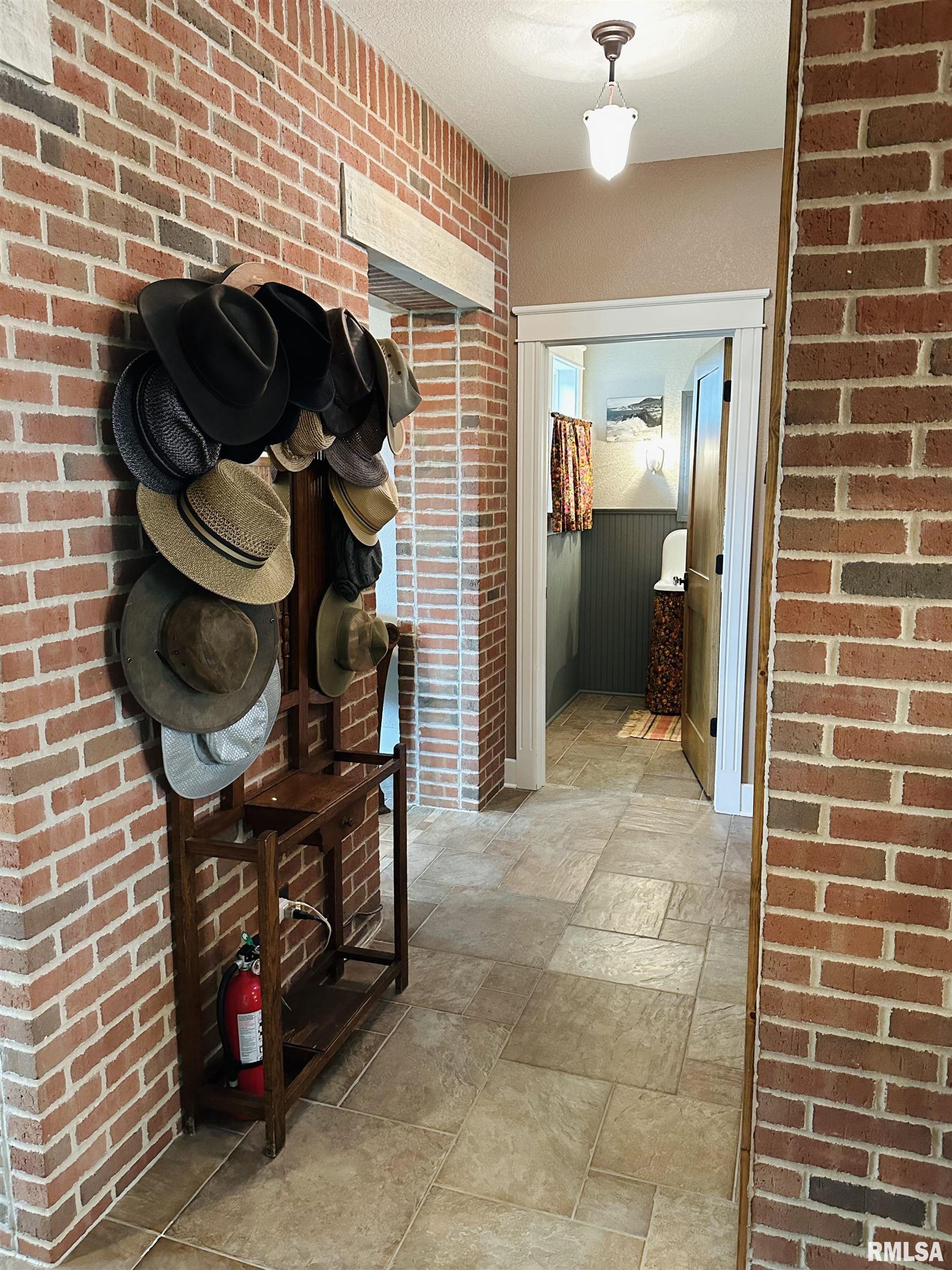 108 Broad Street Sabula, IA 52070 - Photo 17 of 89