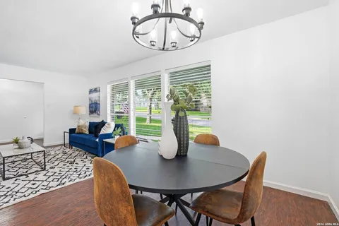$325,000 | 105 Mossridge, Universal City, TX 78148