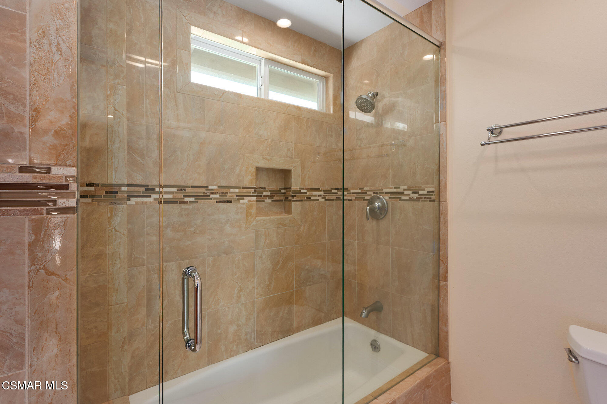 2083 Booth Street Simi Valley, CA 93065 - Photo 24 of 41 044_2083_booth_street_044