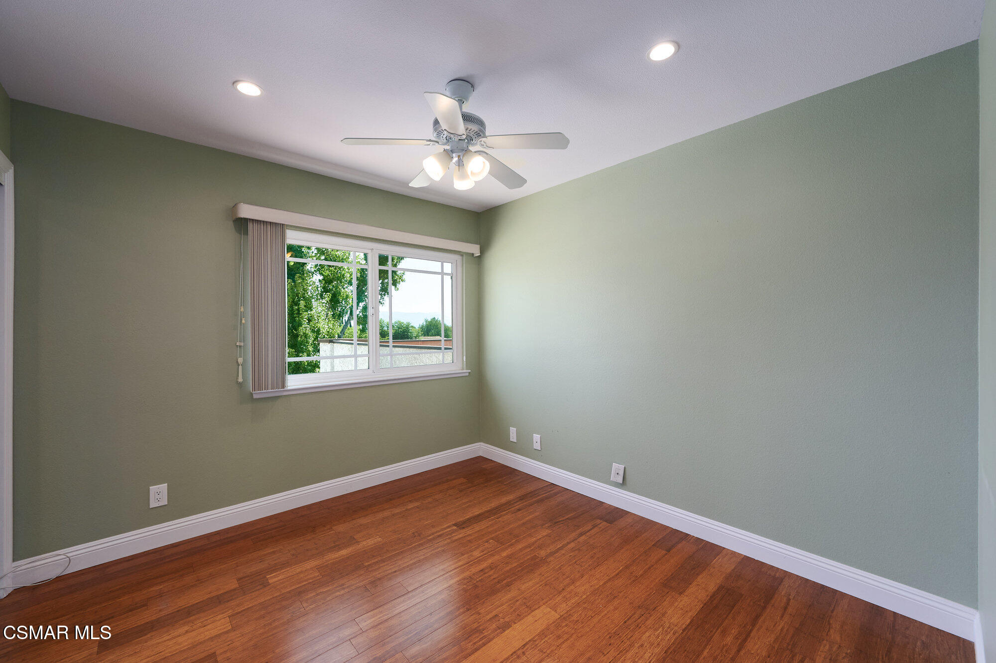 2083 Booth Street Simi Valley, CA 93065 - Photo 25 of 41 045_2083_booth_street_045