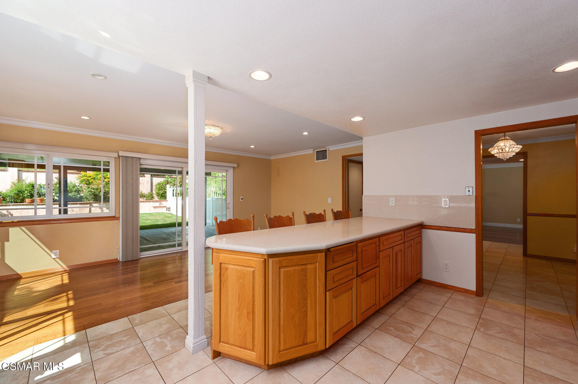 2083 Booth Street Simi Valley, CA 93065 - Photo 8 of 41 020_2083_booth_street_020