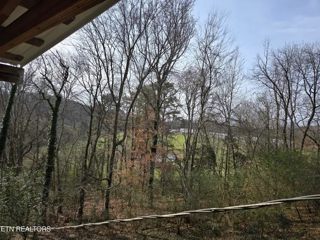 $250,000 | 200 Sunset Lane, Harriman, TN 37748