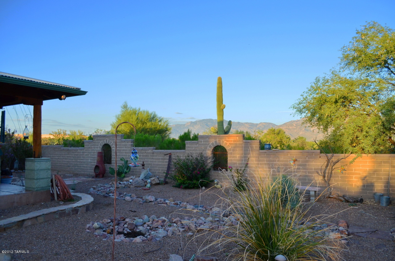 2525 West Glover Road Tucson, AZ 85742 - Photo 6 of 34