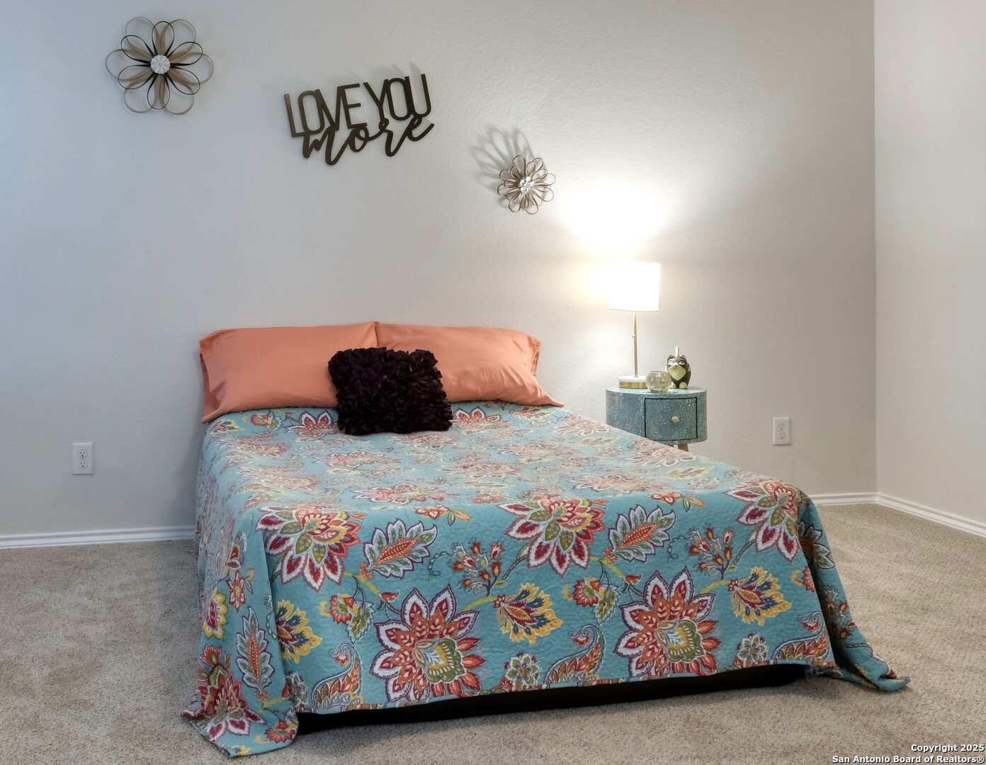 29624 Copper Crossing Bulverde, TX 78163 - Photo 15 of 33 a bedroom with a bed and a table