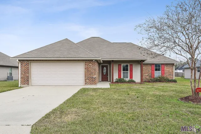 $229,000 | 9277 Yellow Fin Drive, Denham Springs, LA 70726