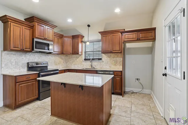 $229,000 | 9277 Yellow Fin Drive, Denham Springs, LA 70726