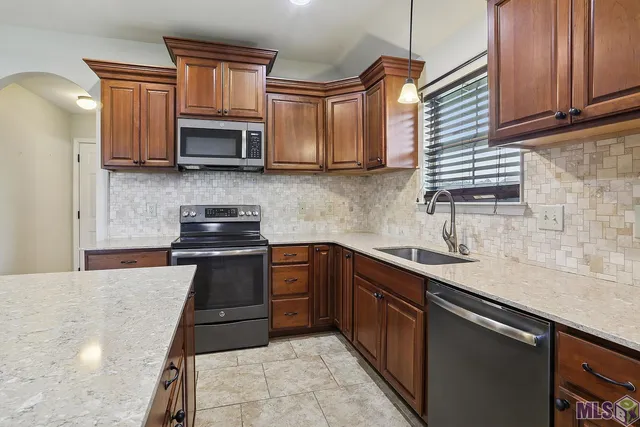 $229,000 | 9277 Yellow Fin Drive, Denham Springs, LA 70726