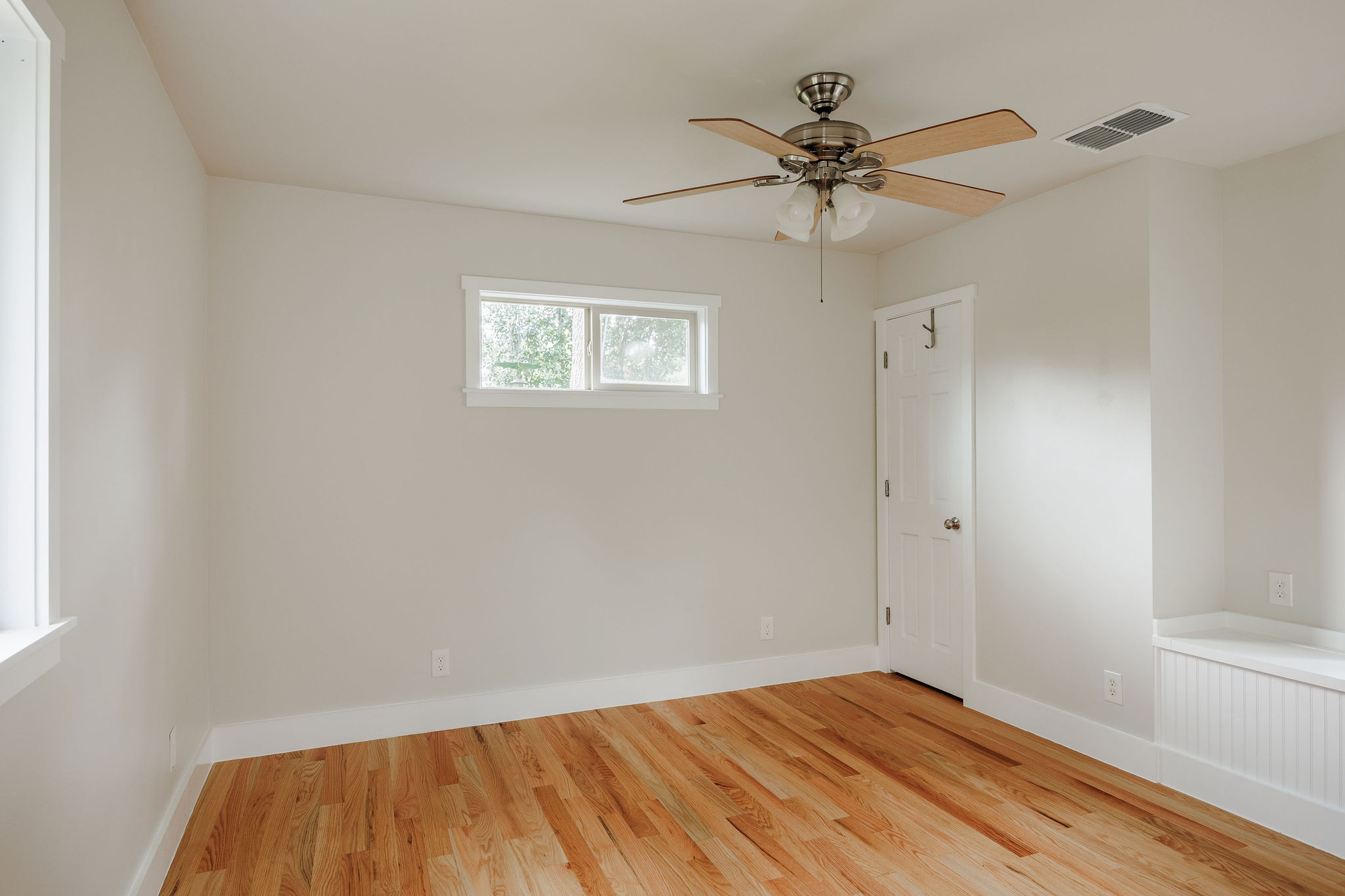 5203 Buffalo Pass Austin, TX 78745 - Photo 31 of 38 a view of room with window and ceiling fan