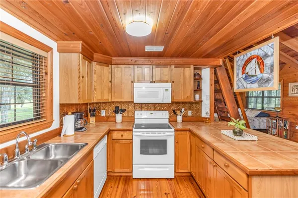 $2,300,000 | 6750 North San Juan Terrace, Crystal River, FL 34428