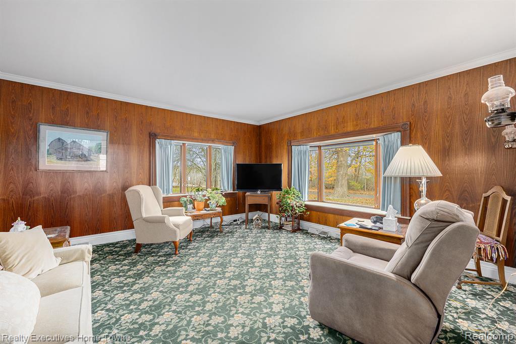 550 East Leonard Road Leonard, MI 48367 - Photo 10 of 35