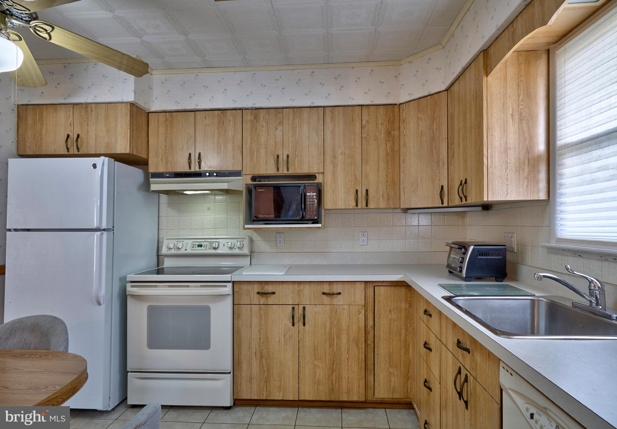 405 Pomona Road Cinnaminson, NJ 08077 - Photo 8 of 20 Gallery Image 8