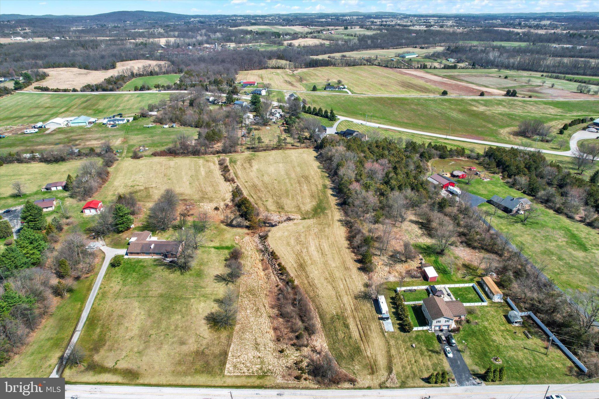 75 Reynolds Road East Berlin, PA 17316 - Photo 6 of 8 an aerial view of beach and residential houses with outdoor space