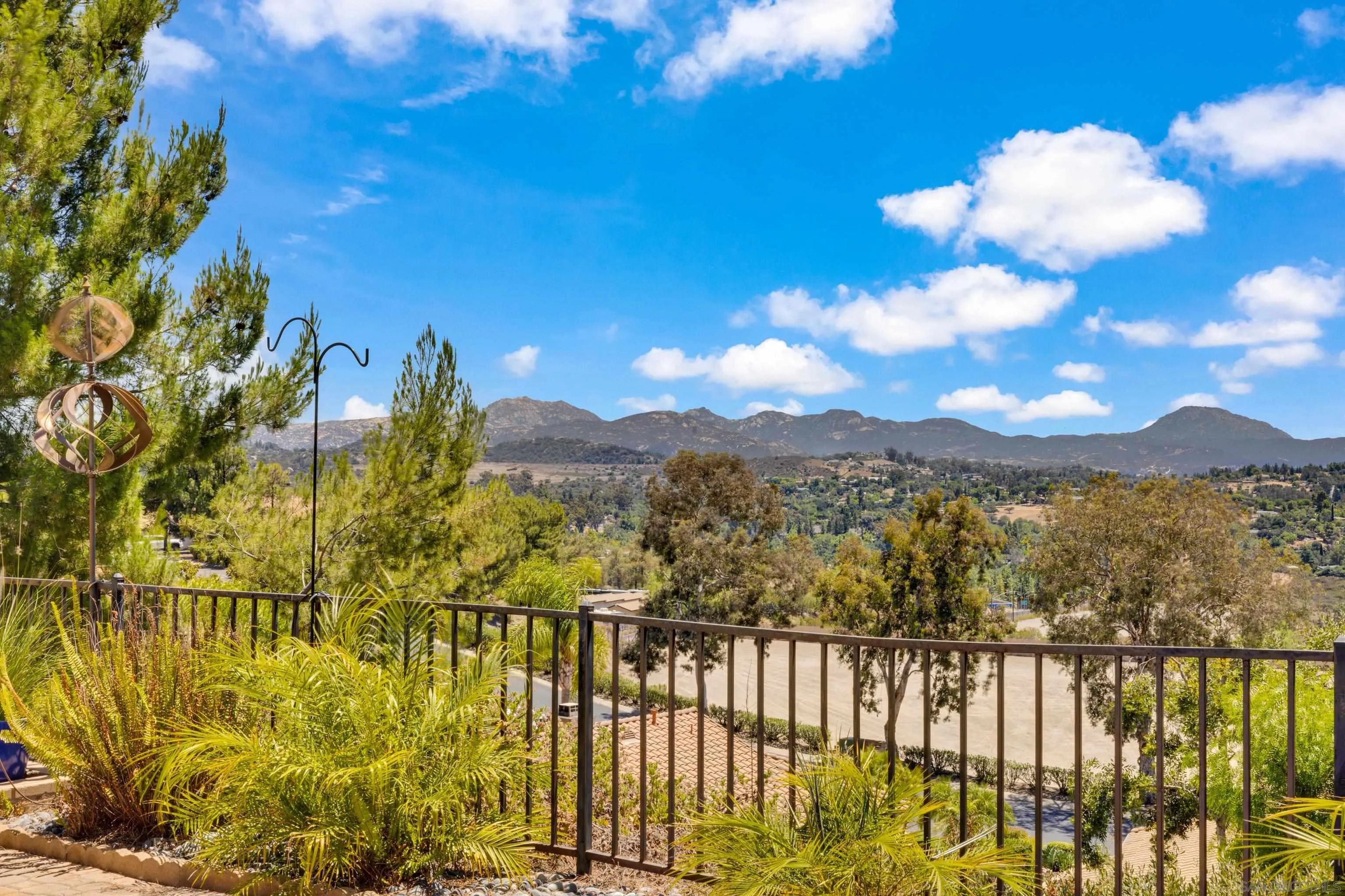 2334 Columbine Road Alpine, CA 91901 - Photo 42 of 42 a view of a lake with a city