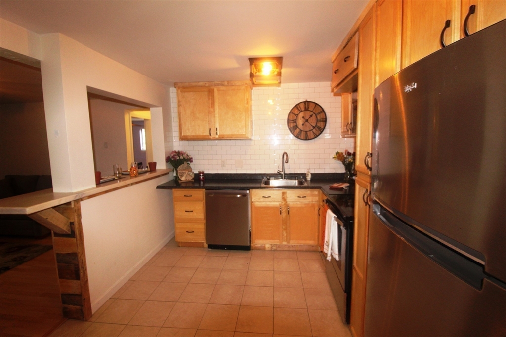 19 Erick Road, Unit 2 Mansfield, MA 02048 - Photo 17 of 30 Gallery Image 17