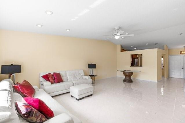 8322 Springlake Drive, Unit 8322 Boca Raton, FL 33496 - Photo 10 of 28 Photo 10