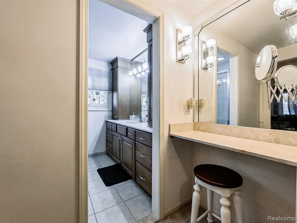 11924 Raintree Court Utica, MI 48315 - Photo 23 of 41 Gallery Image 23