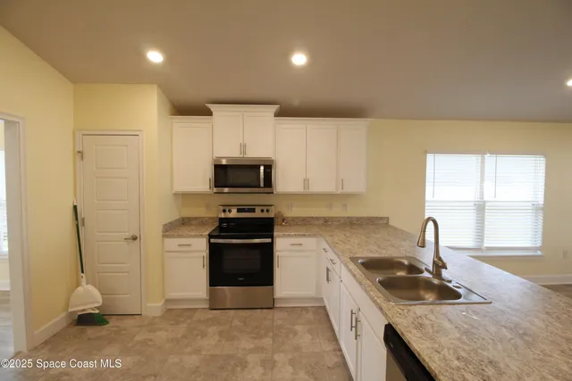 $2,295 | 705 Kylar Drive, Palm Bay, FL 32907