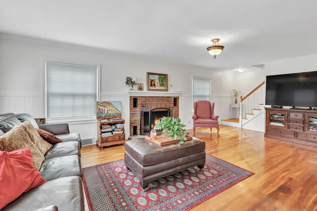 $369,890 | 70 Glen Rock Road, Waterbury, CT 06706