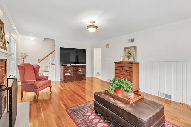 $369,890 | 70 Glen Rock Road, Waterbury, CT 06706