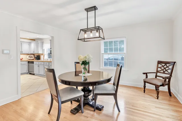 $369,890 | 70 Glen Rock Road, Waterbury, CT 06706