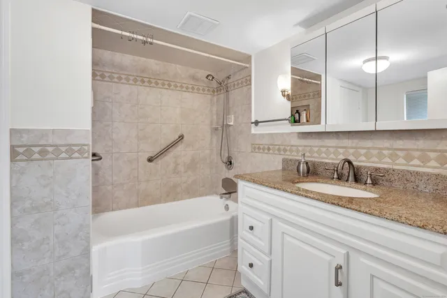 $369,890 | 70 Glen Rock Road, Waterbury, CT 06706