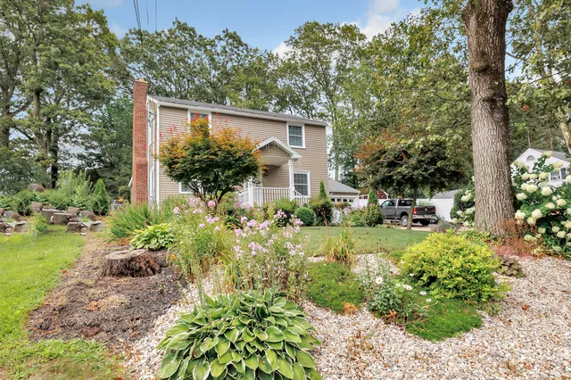 $369,890 | 70 Glen Rock Road, Waterbury, CT 06706