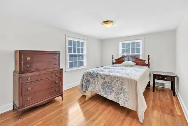 $369,890 | 70 Glen Rock Road, Waterbury, CT 06706