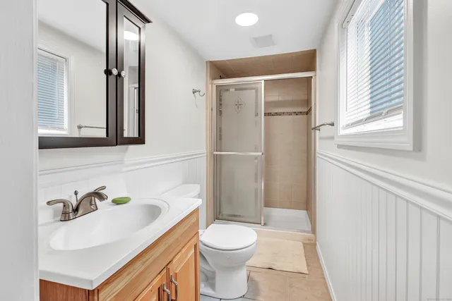 $369,890 | 70 Glen Rock Road, Waterbury, CT 06706