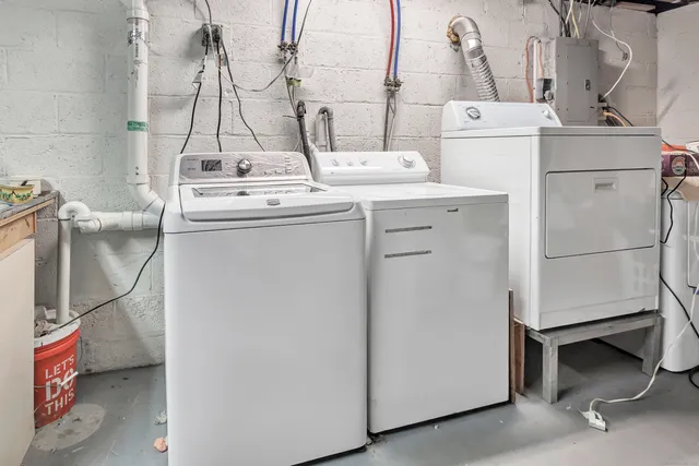 $369,890 | 70 Glen Rock Road, Waterbury, CT 06706