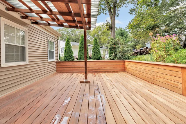 $369,890 | 70 Glen Rock Road, Waterbury, CT 06706