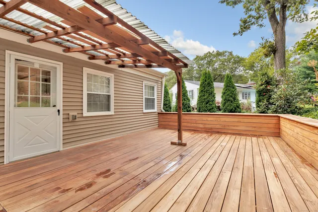 $369,890 | 70 Glen Rock Road, Waterbury, CT 06706