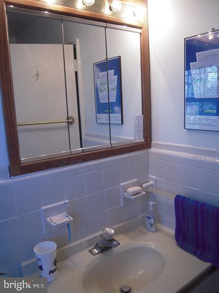 383 Lakeside Road, Unit 207 Ardmore, PA 19003 - Photo 13 of 18