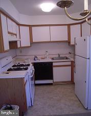 383 Lakeside Road, Unit 207 Ardmore, PA 19003 - Photo 3 of 18