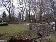 383 Lakeside Road, Unit 207 Ardmore, PA 19003 - Photo 9 of 18