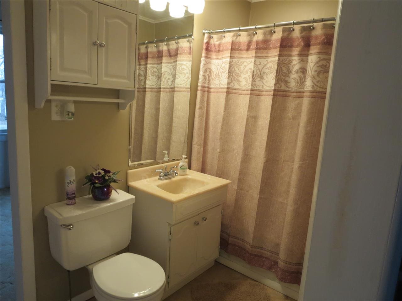 8303 Roth Road Evansville, IN 47712 - Photo 8 of 19 Gallery Image 8