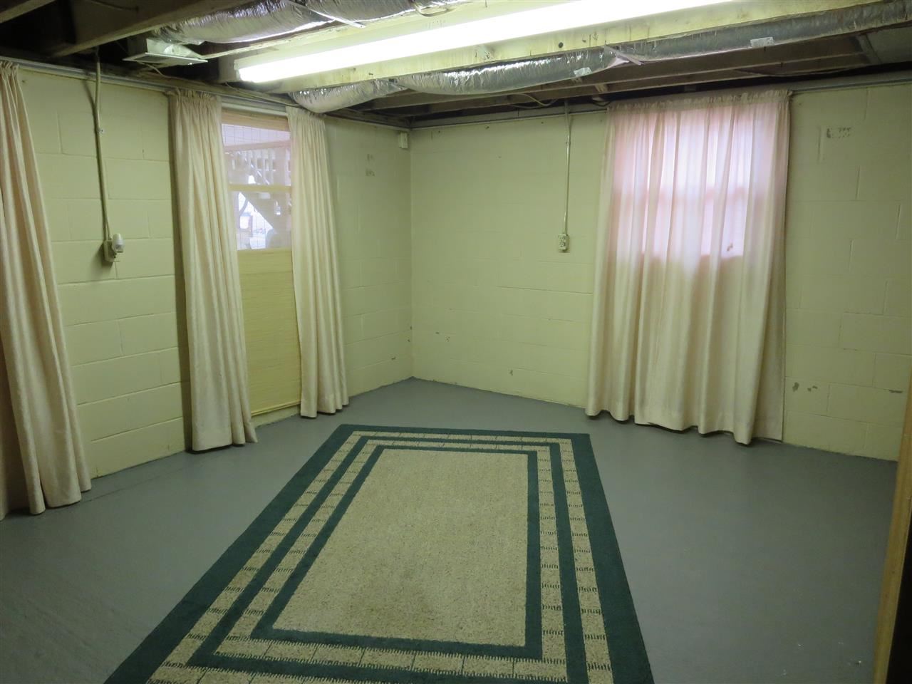 8303 Roth Road Evansville, IN 47712 - Photo 9 of 19 Gallery Image 9
